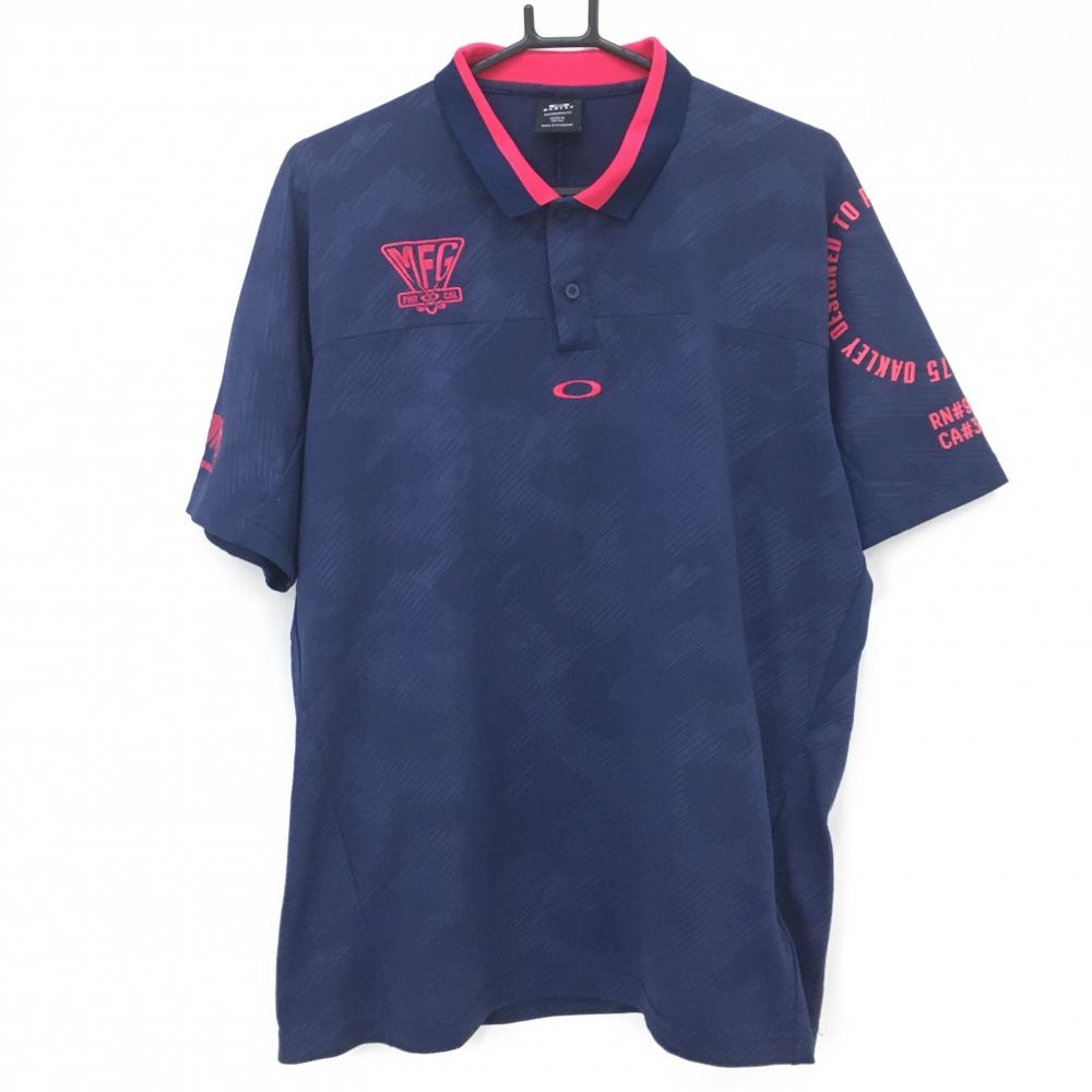 【超美品】オークリー 半袖ポロシャツ ネイビー 地模様 ロゴピンク メンズ 2XL ゴルフウェア 2024年モデル Oakley