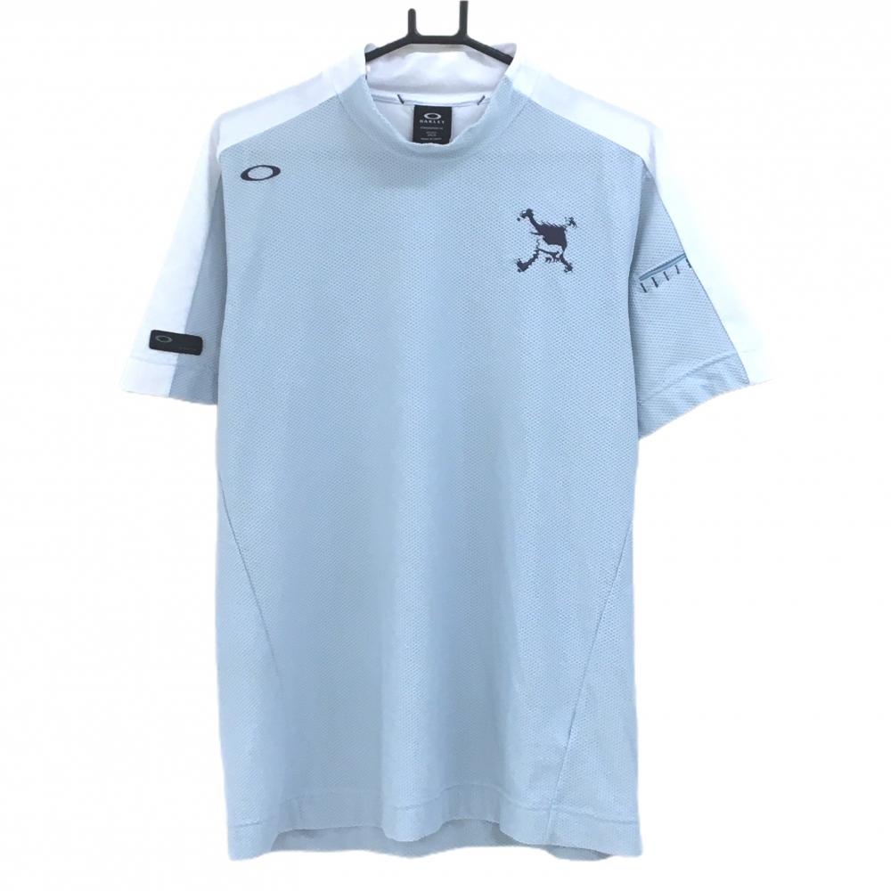 【美品】オークリー 半袖ハイネックシャツ ライトブルー×白 一部メッシュ調 ティー装着可 メンズ XL ゴルフウェア 2024年モデル Oakley