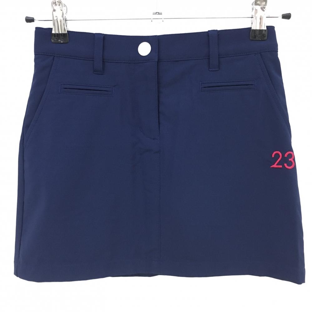 【超美品】23区ゴルフ スカート ネイビー 刺しゅうピンク レディース S ゴルフウェア 23区