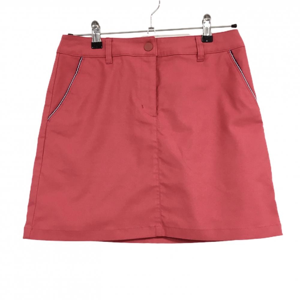 【美品】23区ゴルフ スカート レッドピンク バックロゴワッペン レディース 64(M) ゴルフウェア 23区