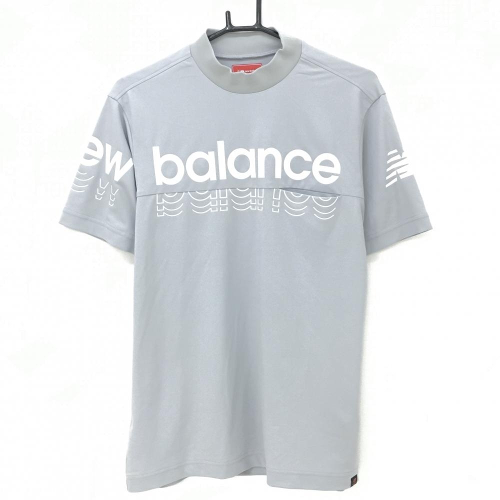【超美品】ニューバランスゴルフ 半袖ハイネックシャツ グレー×白 ロゴプリント メンズ 6(XL) ゴルフウェア 2023年モデル New Balance