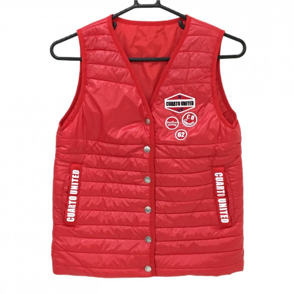 【超美品】クアルトユナイテッド 中綿ベスト レッド スナップボタン 複数ワッペン レディース S ゴルフウェア CUARTO UNITED