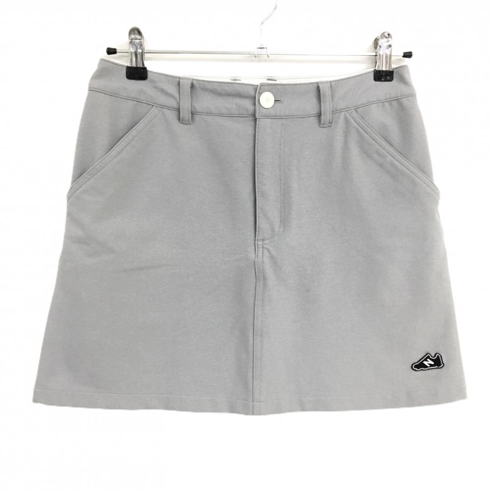 【美品】ニューバランスゴルフ ストレッチスカート ライトグレー シューズワッペン  レディース 1(M) ゴルフウェア New Balance