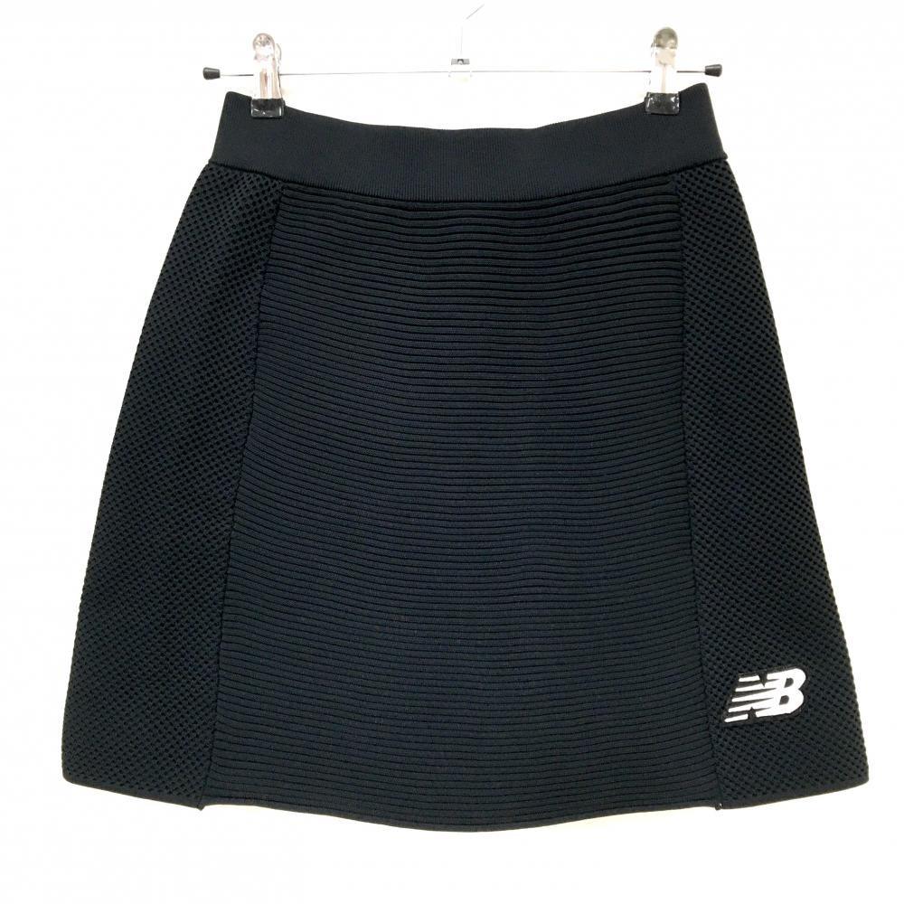 【超美品】ニューバランスゴルフ ニットスカート 黒×白 凸凹織 ロゴワッペン レディース 1(M) ゴルフウェア New Balance