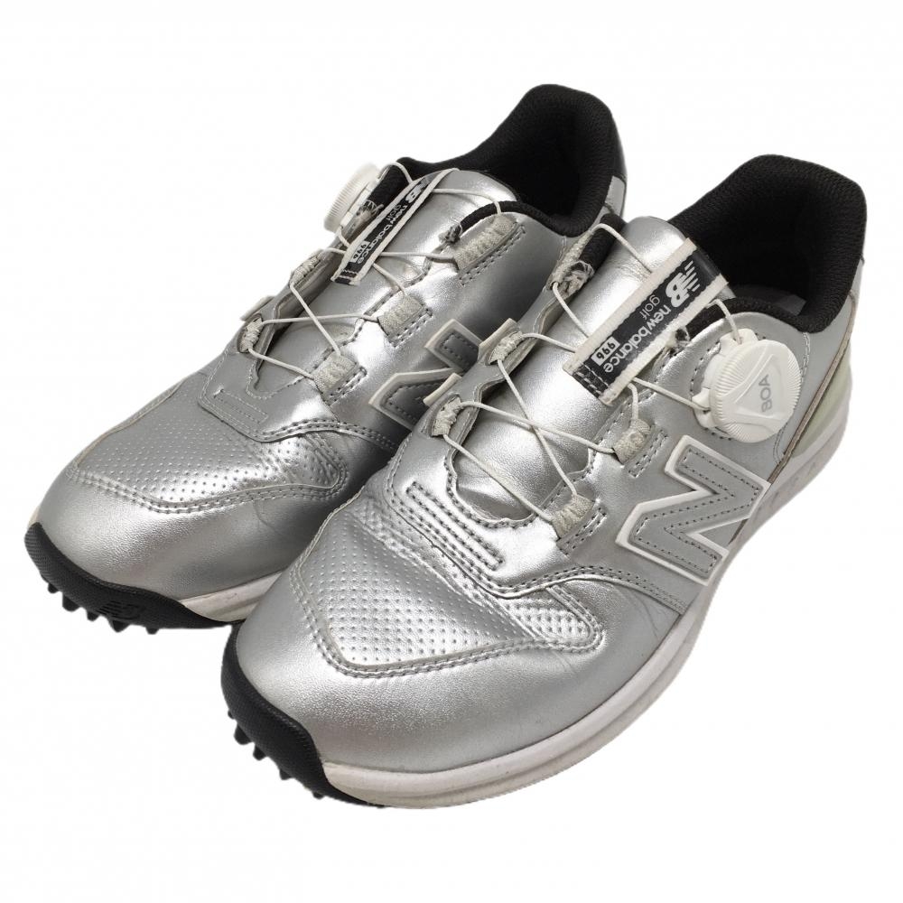 【美品】ニューバランス ゴルフシューズ シルバー スパイクレス ダイヤル式 BOA レディース 23.0 ゴルフウェア New Balance
