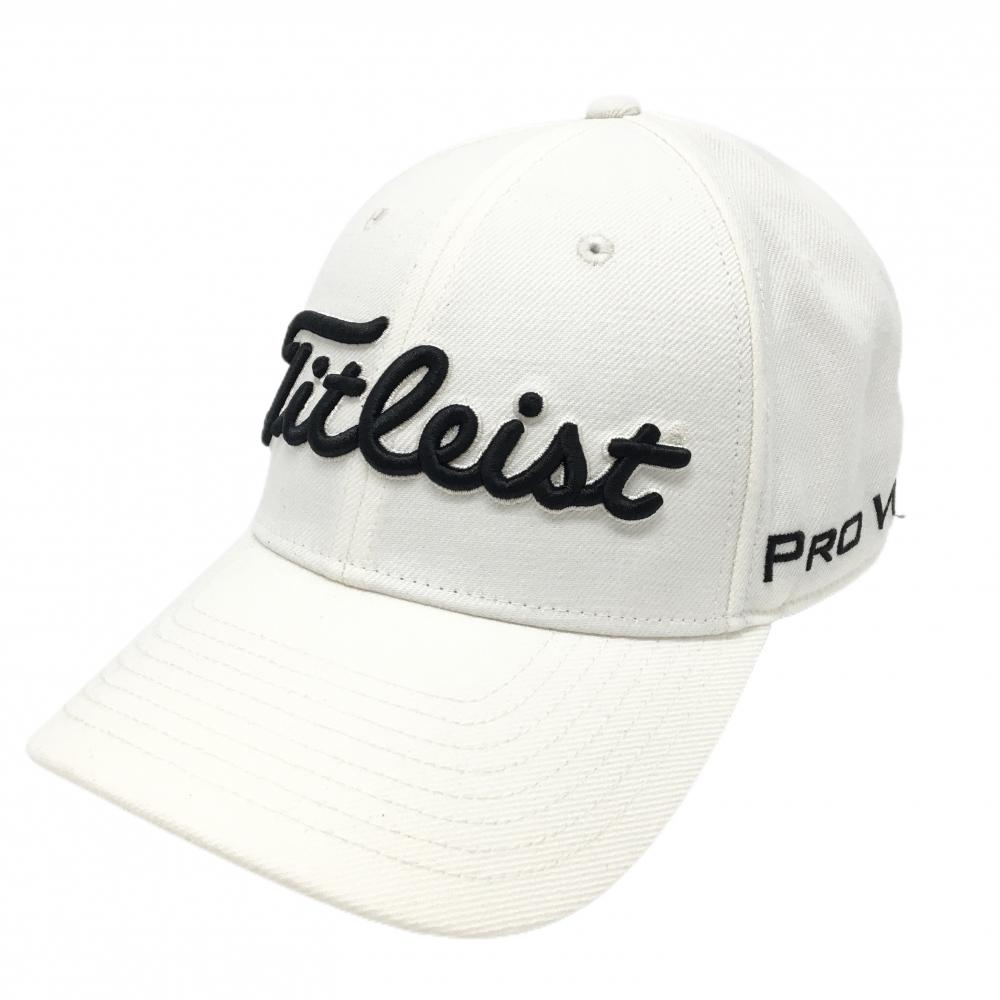 【美品】タイトリスト キャップ アイボリー×黒 フロント立体ロゴ  フリー(57-59cm)   ゴルフウェア TITLEIST
