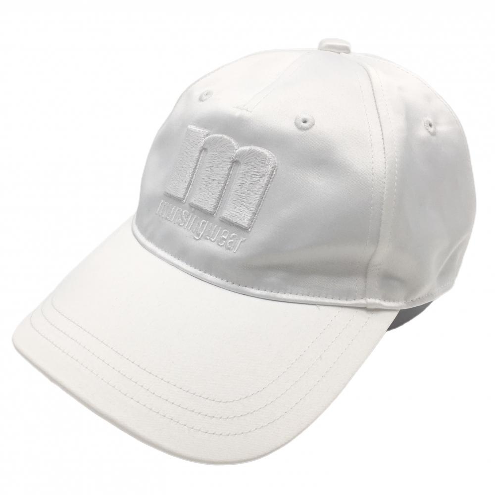 【超美品】マンシングウェア キャップ 白 サテン 立体ロゴ刺しゅう F(55-59cm)  ゴルフウェア Munsingwear