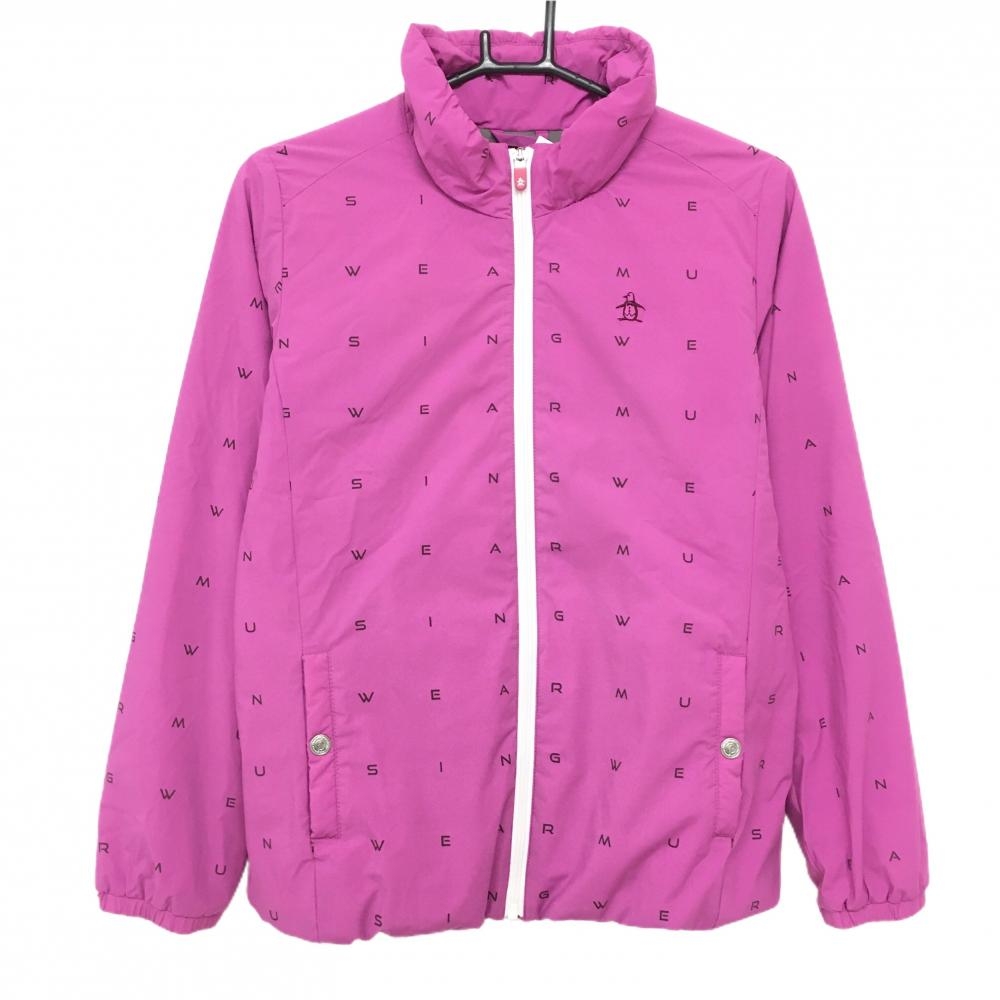 【美品】マンシングウェア 中綿ジャケット パープルピンク×ダークブラウン 英字総柄  レディース M ゴルフウェア Munsingwear