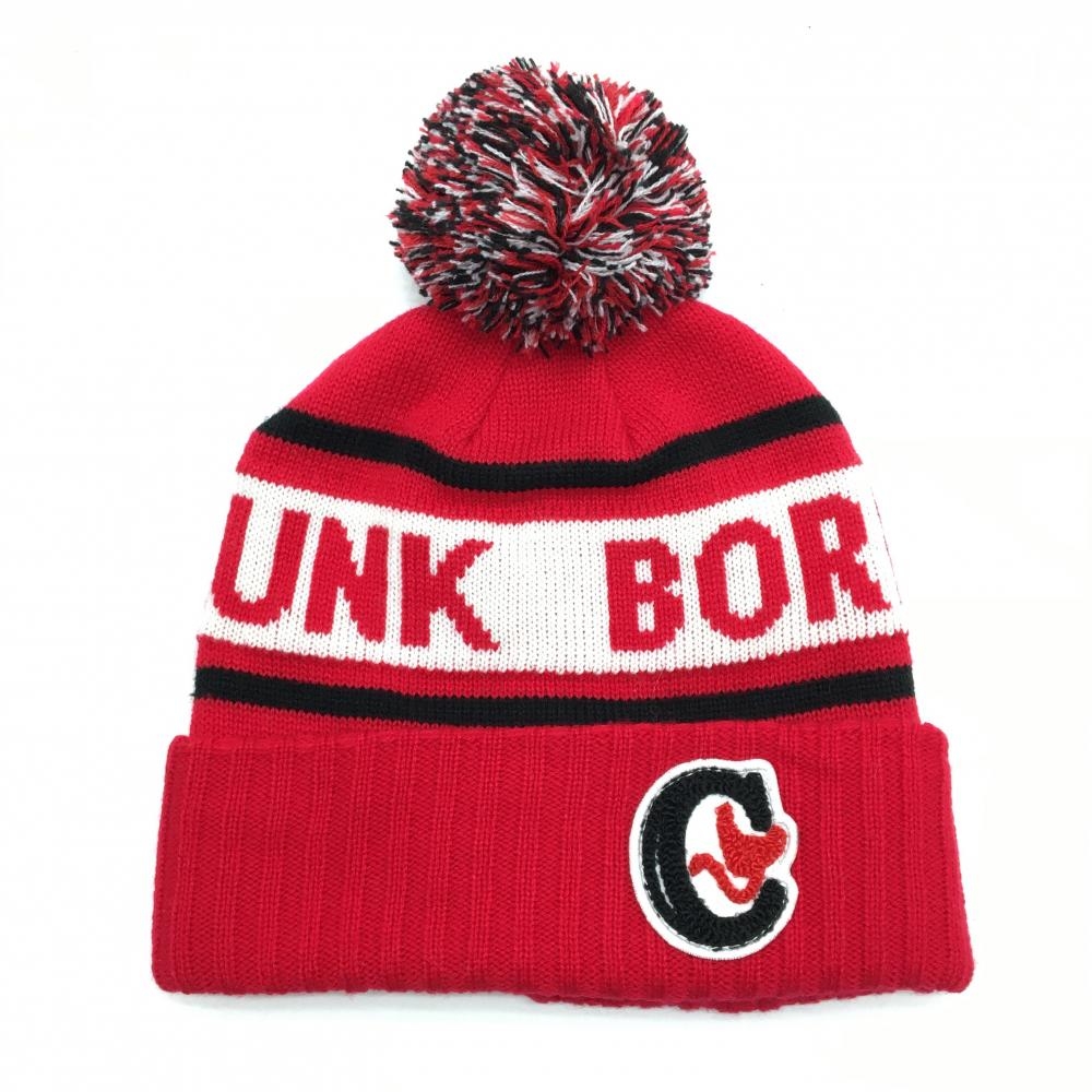 【超美品】クランク ニット帽 レッド×白 アクリル100％ ボンボン付 レディース  ゴルフウェア CLUNK